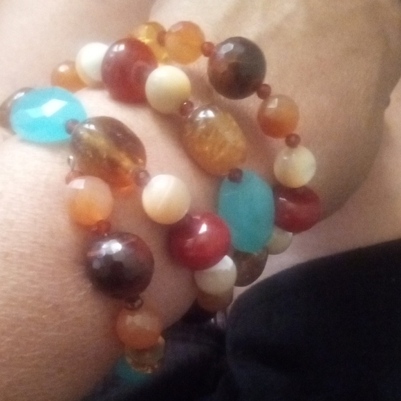 Elegant Multicolor Stone Beaded Bracelet - Picture 1 of 4